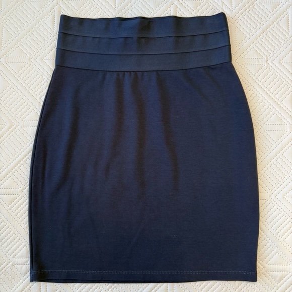 Max Studio Navy Pencil Skirt Size Medium - Picture 6 of 6
